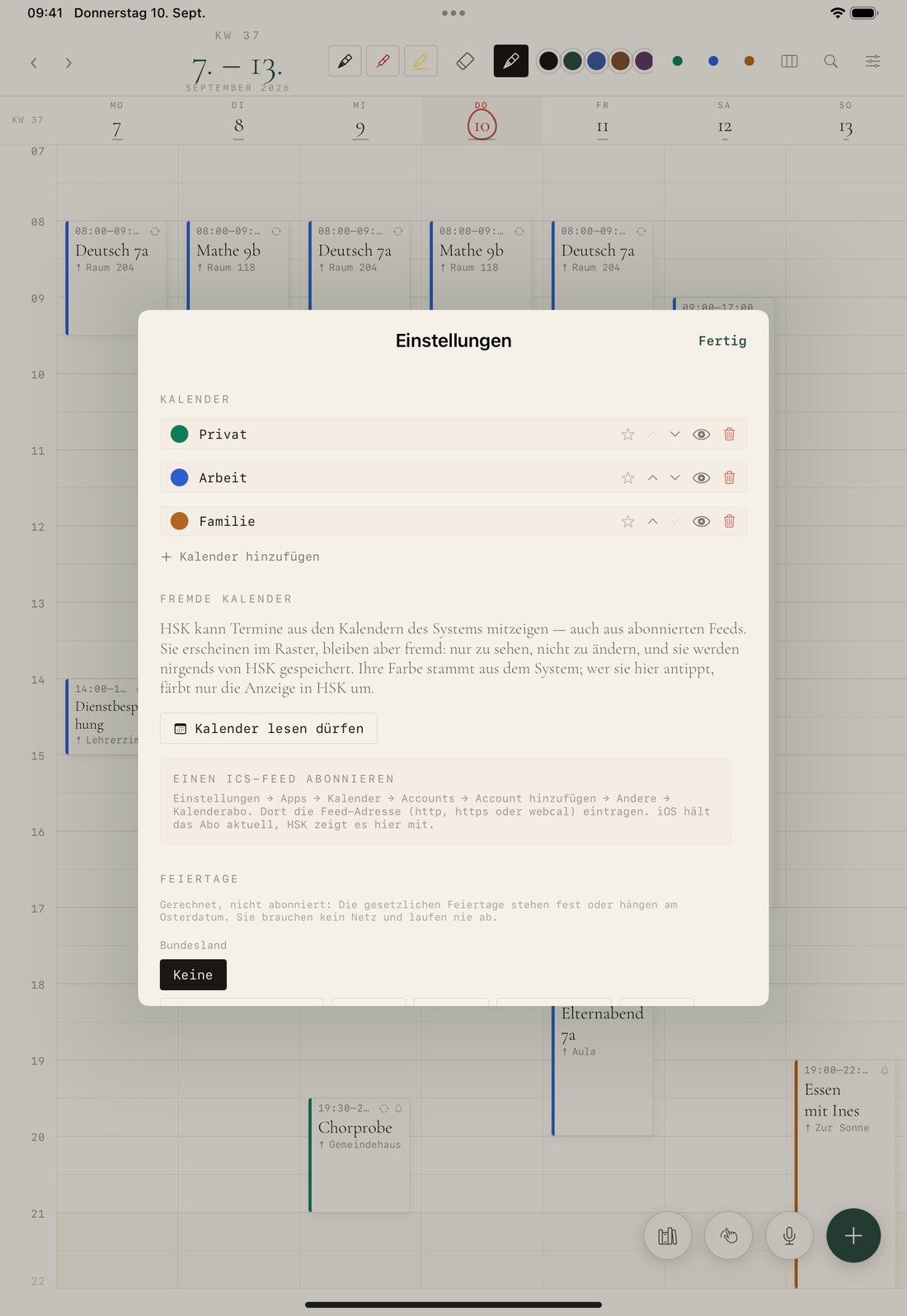 Einstellungen: Kalenderliste mit Farben, Abschnitt Fremde Kalender und Abschnitt Feiertage.